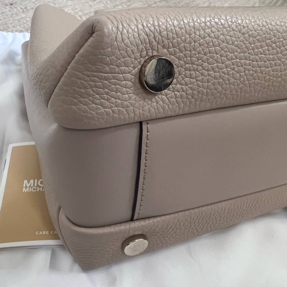 Michael Kors Tan Satchel with Double Handles and Detachable Strap - Picture 5 of 11